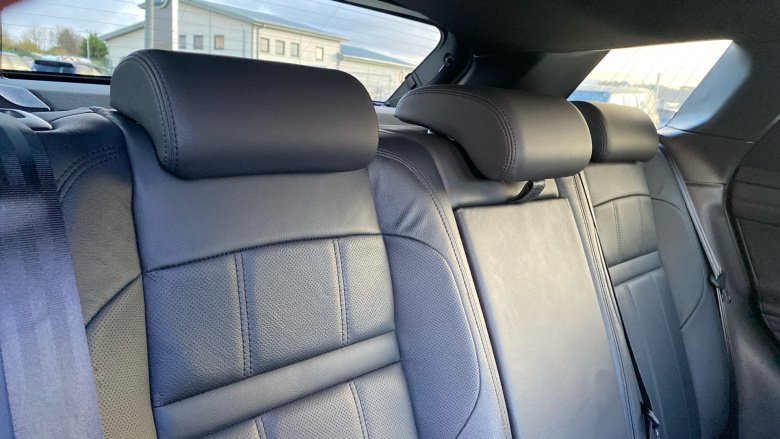 Land Rover Range Rover Evoque 2.0 D200 R-Dynamic SE 5dr Auto Diesel Hatchback